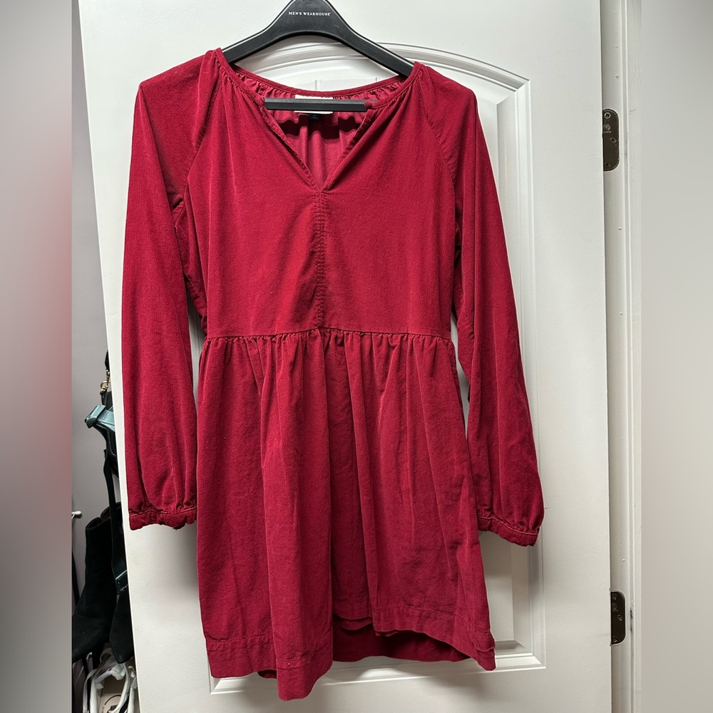 Universal Thread Burgundy Top